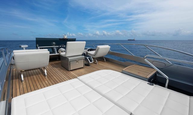 Phoenix Rising yacht Hidden Flybridge