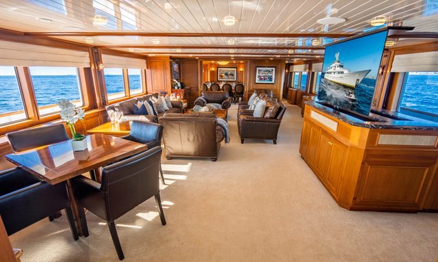 Drama Queen yacht Saloon with Views