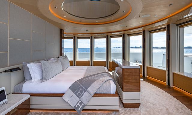 Top Five II yacht Private Owner’s Deck