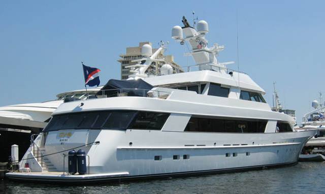 CV-9 yacht Alfresco or Enclosed Aft Deck