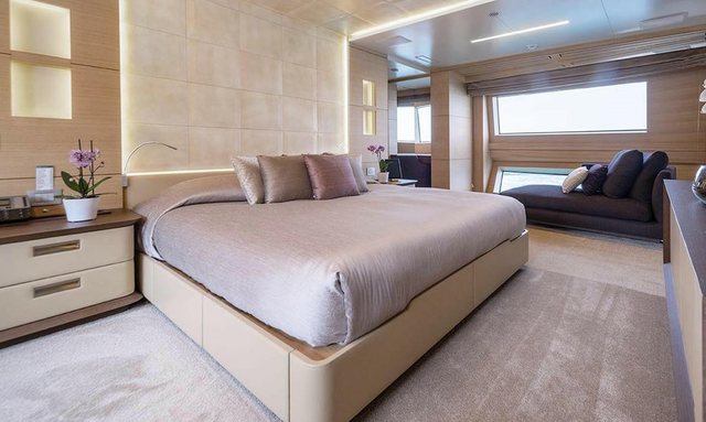 FreeDay yacht Master Suite