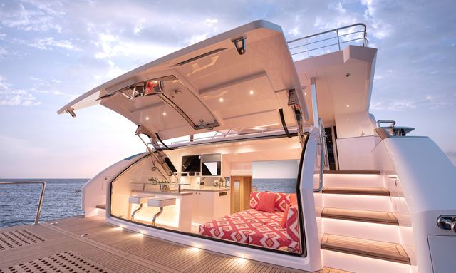 Aqua Life yacht Hydraulic Beach Club