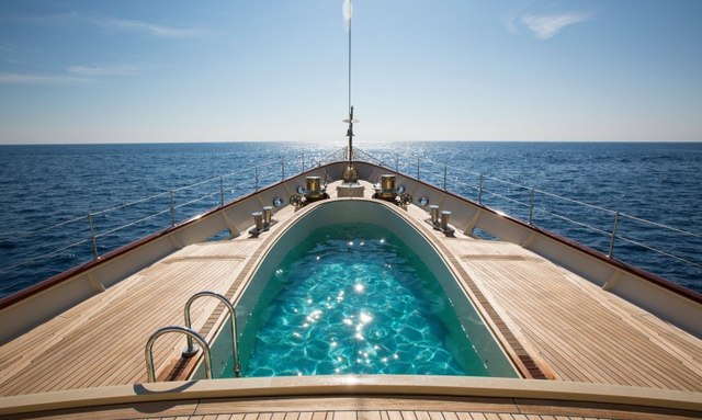 Nero yacht Swimming Pool