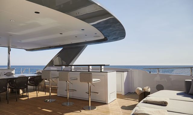 Oid yacht Spacious Sun Deck