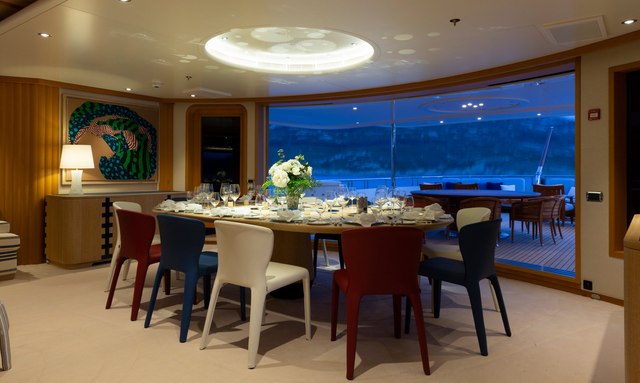 Adventure yacht Large Dining Table