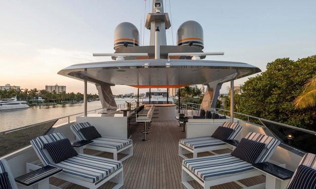 Infinity yacht Sun Deck Haven