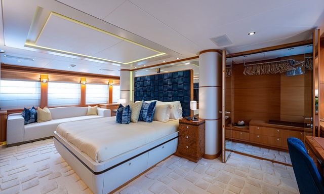 Sharkfinn yacht Owner's Stateroom
