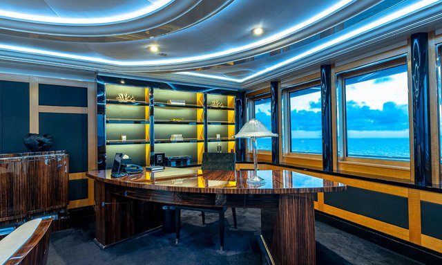 Marguerite yacht Dual-level Owner's Apartment