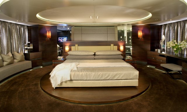 Inception yacht Owner's Suite