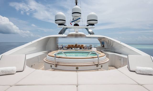 Jaguar II yacht Extensive Sundeck Amenities