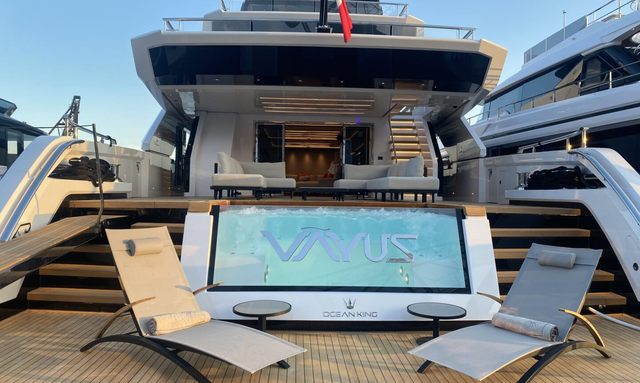 Vayus yacht Integrated Pool