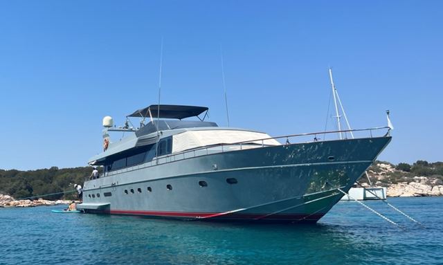 Kiss yacht Interior Volume That Feels Larger