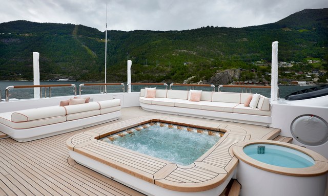 Firebird yacht Sun Deck Jacuzzi