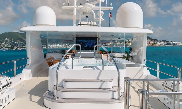 Sea Class yacht Jacuzzi at Bow