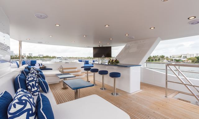 Tanzanite yacht Alfresco Dining