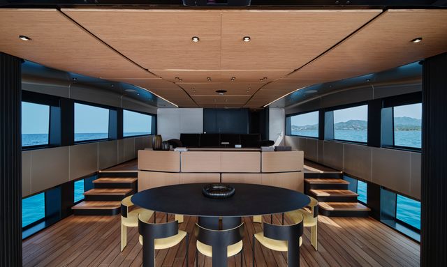 Didi yacht Massive Glass Architecture