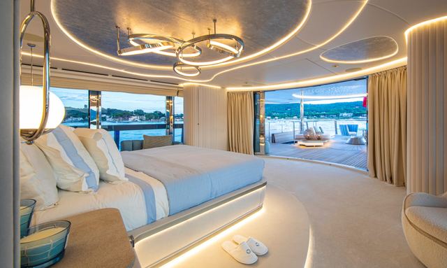 Oceanbird yacht Owner's Penthouse Suite