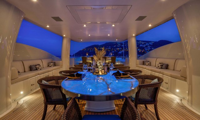 Deniki yacht Al Fresco Dining