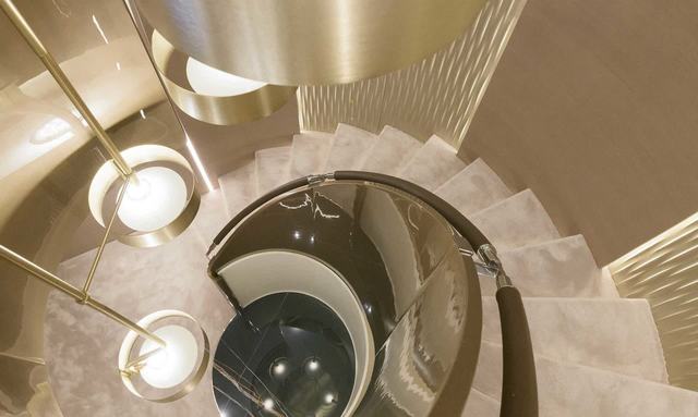 Florentia yacht Wave-Inspired Interior Design