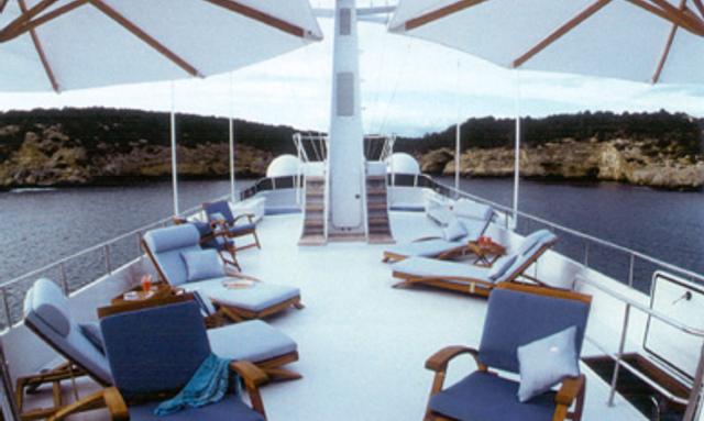 Goose yacht Expansive Sundeck