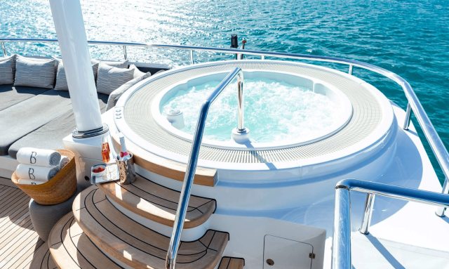 Bravado yacht Spacious Sun Deck