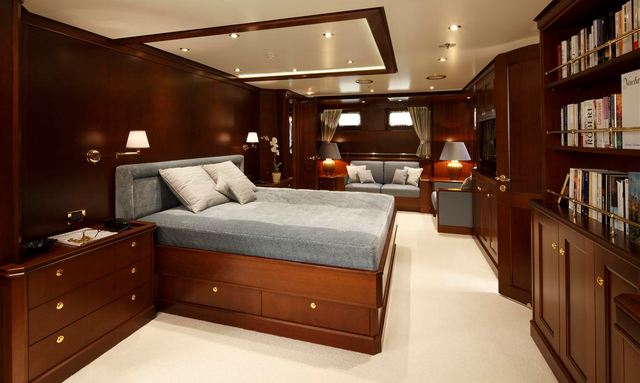 Sea Eagle yacht Full-Beam Master Cabin