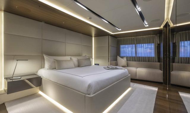 Safe Haven yacht Full-Beam Owner Suites