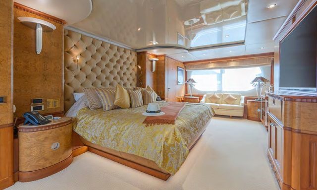 Azul V yacht Full-Beam Main Deck Owner's Suite