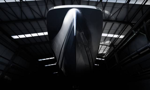 Atlantide yacht Aircraft Carrier-Style Bow