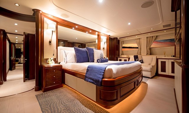 Fortis yacht Owner's Main Deck Suite