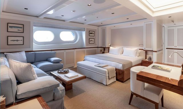 Blue II yacht Dual Master Suites