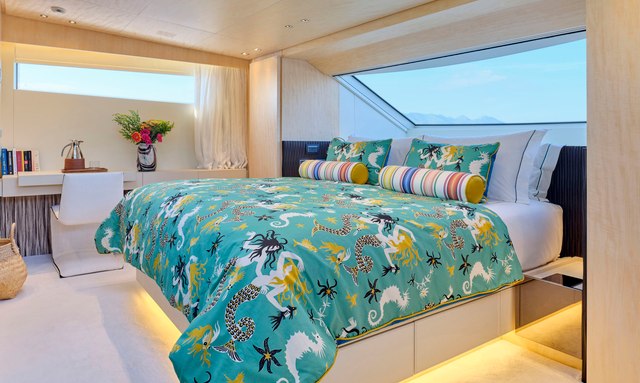 Rare Diamond yacht Full-Beam Owner's Suite