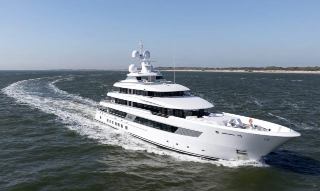 Makh I yacht High Fuel Efficiency