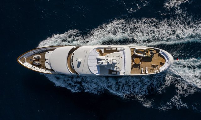 Sheergold yacht Expansive Upper Deck