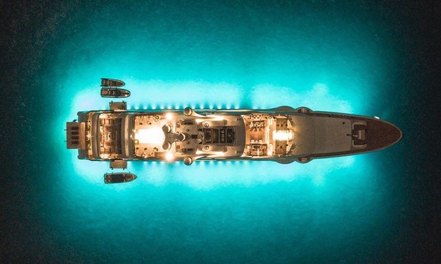 Lionheart yacht Underwater Lights