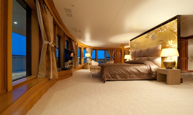 Boadicea yacht Owner's Suite 