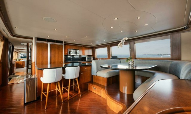 Natural 9 yacht Country Kitchen