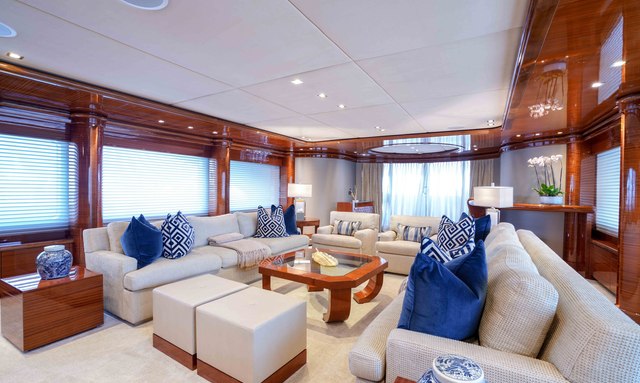 Aspen Alternative yacht Bright Main Salon