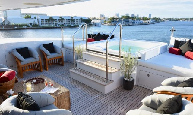 Falcon Lair yacht Jacuzzi 