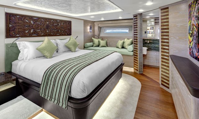 Escapade yacht Master Suite Amenities