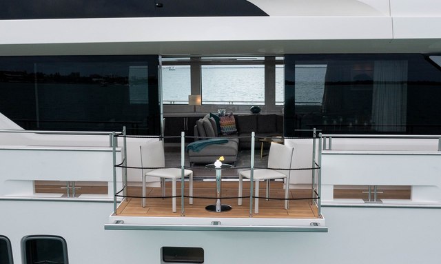 Honey Pot yacht Fold-Out Balcony