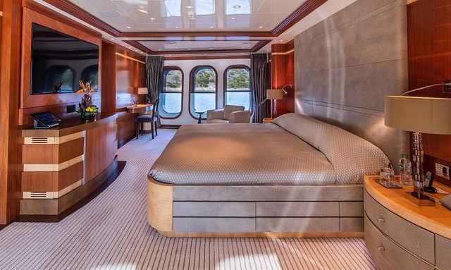 Rare Find yacht Owner's Suite