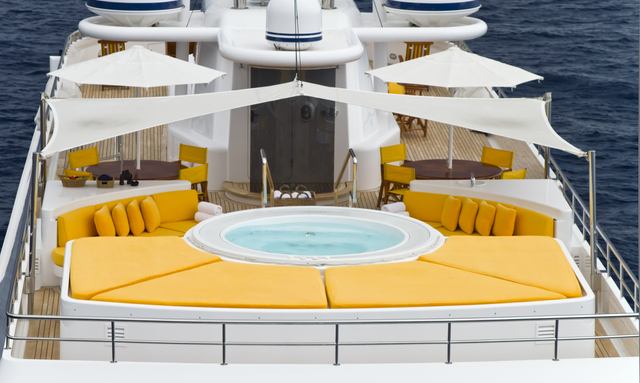 Vixit yacht Spa Pool