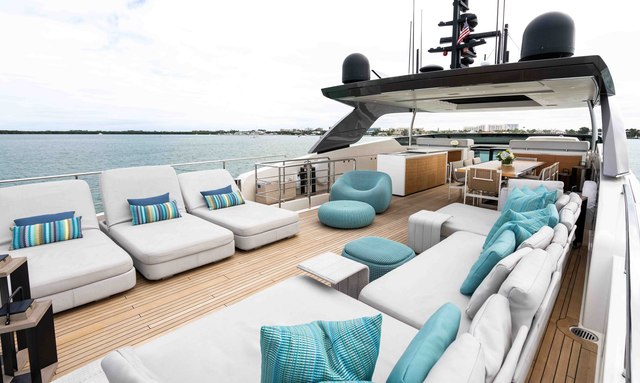 Honey Pot yacht Sun Deck