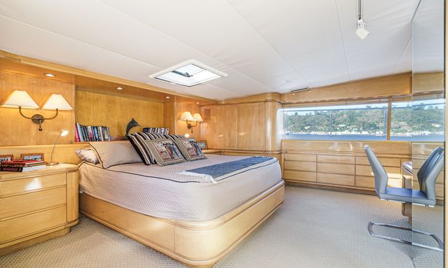 Aquila yacht Main Deck Stateroom