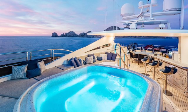 Champagne Seas yacht Sun Deck