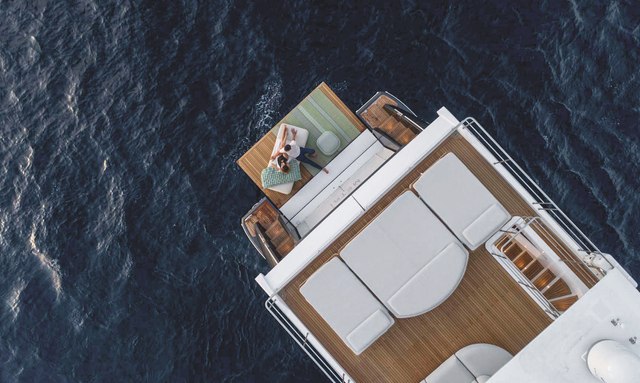 Pier Pressure yacht Beach club with fold-down platform