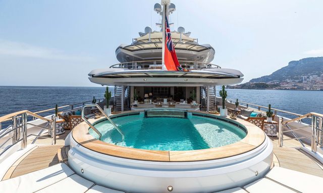 Samsara yacht Swimming Pool