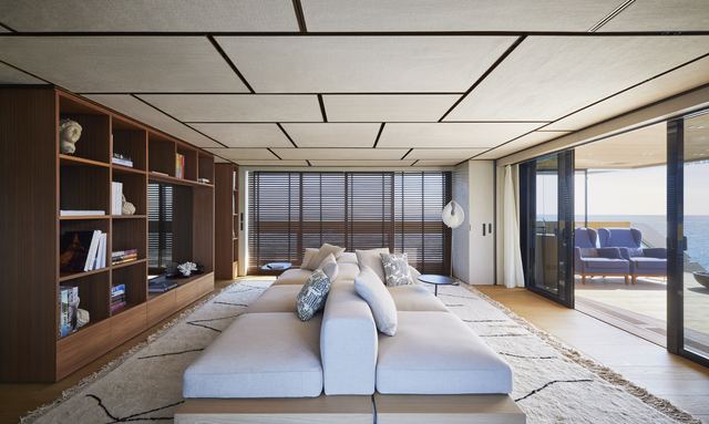 La La Land yacht Full-Height Glass Living Spaces