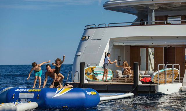 Mega Global III yacht Unfolding sea terraces